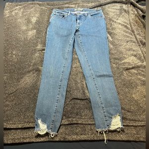 Levi’s 711 Skinny